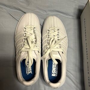 K Swiss. Platform Sneaker. size 7.5